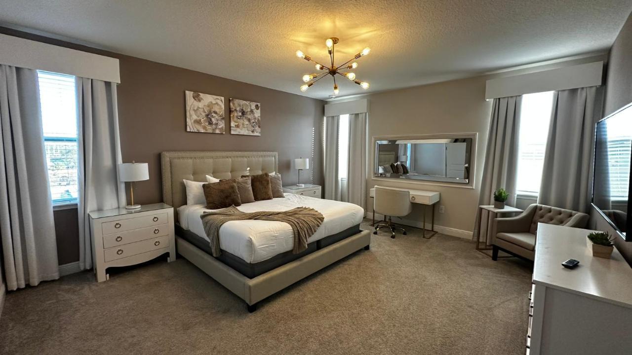 Epic 12-bed -the Entertainment Paradise Holiday home *